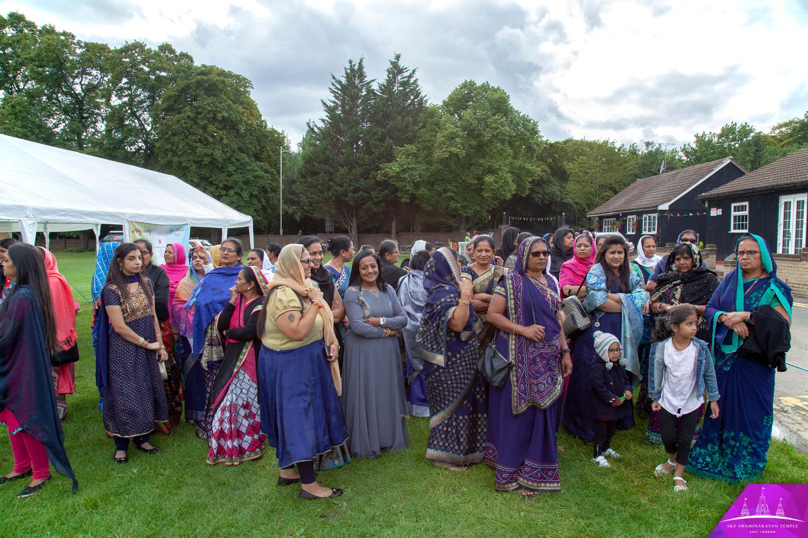 ©1987-2017 SKS Swaminarayan Temple East London